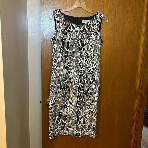 Kasper Animal Print Fully Lined Sheath Dress Size 4 - Picture 2 of 9
